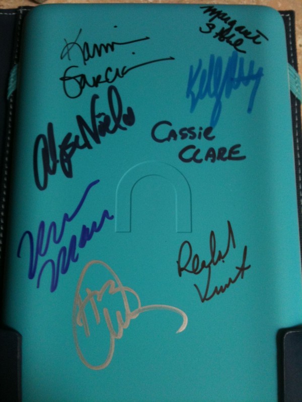 Author Signatures on Barnes and Noble Nook: Kami Garcia, Margaret Stohl, Alyson Noel, Kelley Armstrong, Melissa Marr, Cassandra Clare, Holly Black, and Rachel Vincent